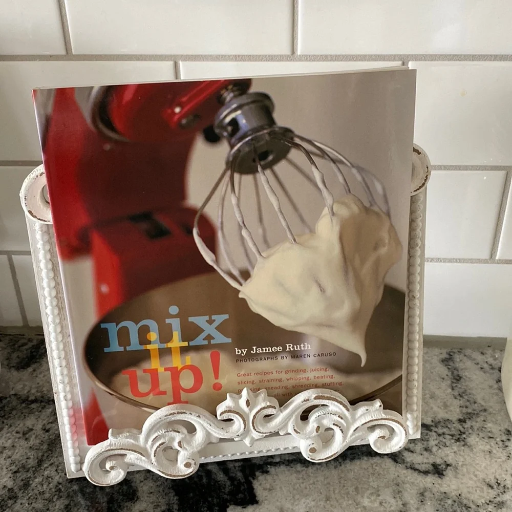 Mix It Up 2002 Cookbook By James Ruth!